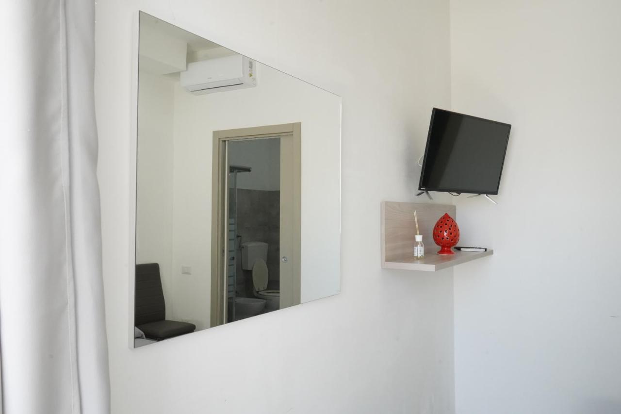Villa Leonardo San Foca - Room, Pool & Restaurant Εξωτερικό φωτογραφία