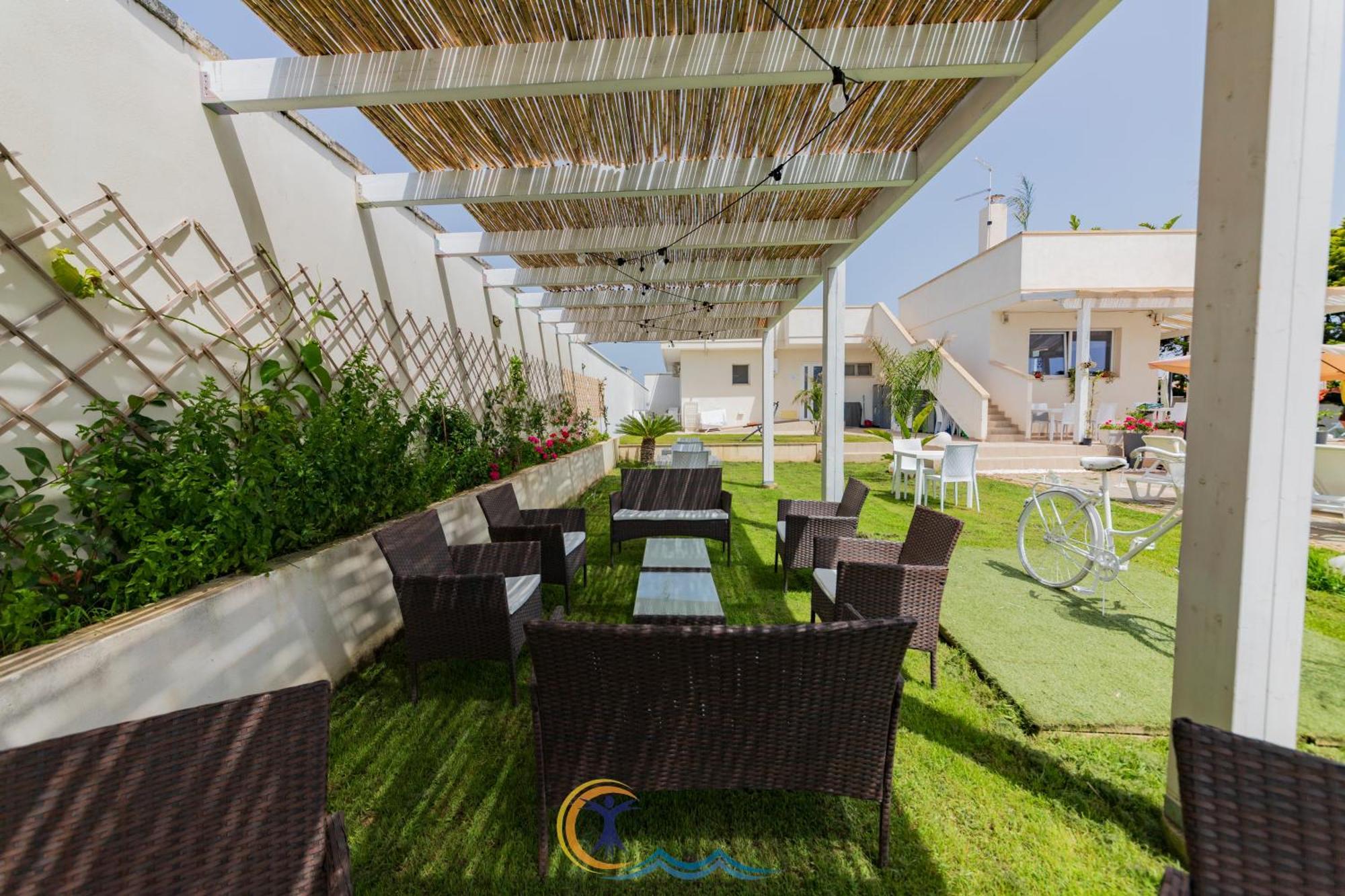 Villa Leonardo San Foca - Room, Pool & Restaurant Εξωτερικό φωτογραφία