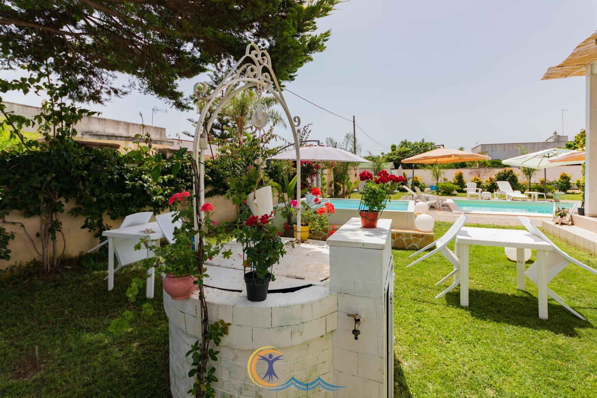 Villa Leonardo San Foca - Room, Pool & Restaurant Εξωτερικό φωτογραφία