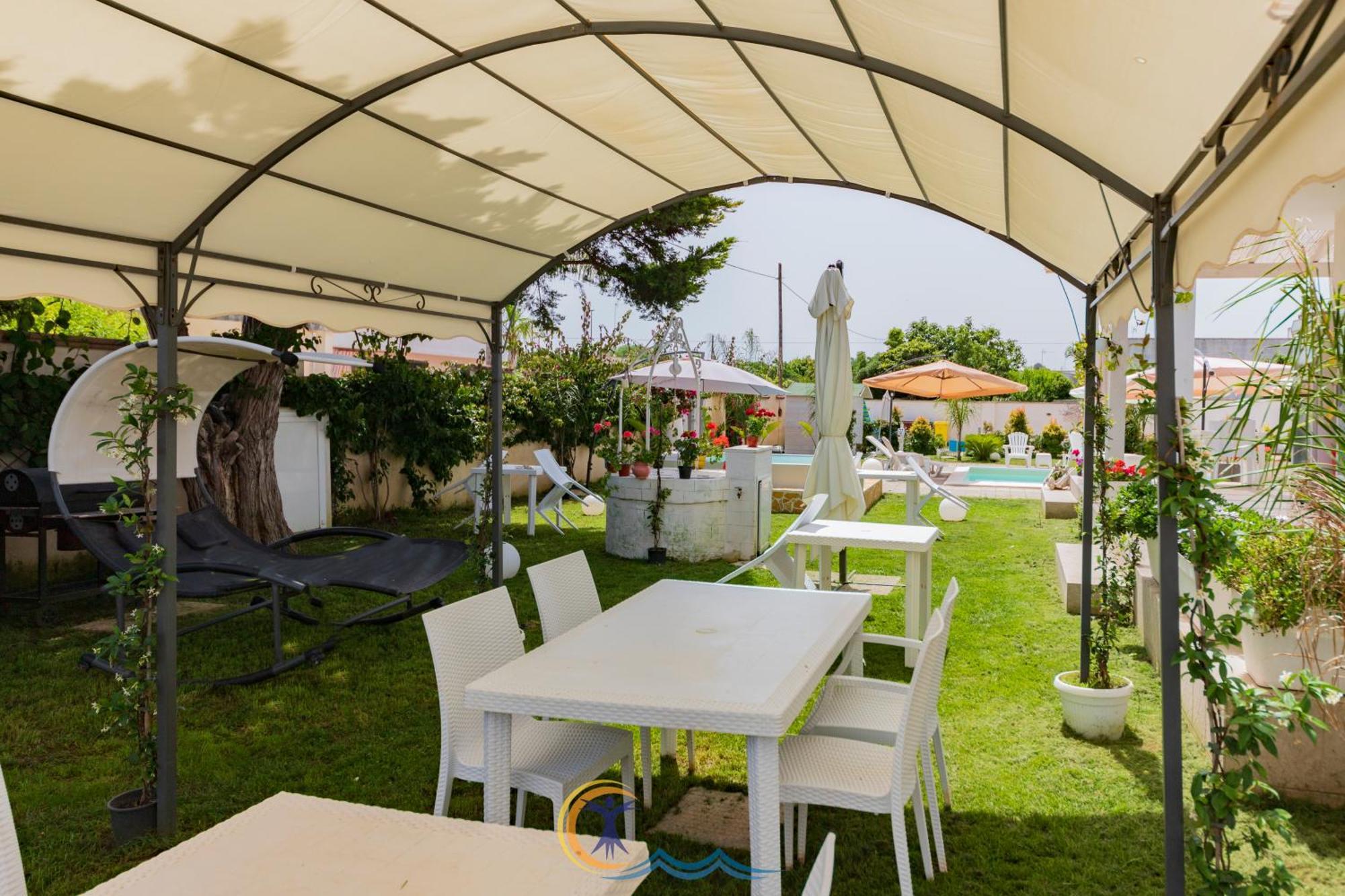 Villa Leonardo San Foca - Room, Pool & Restaurant Εξωτερικό φωτογραφία