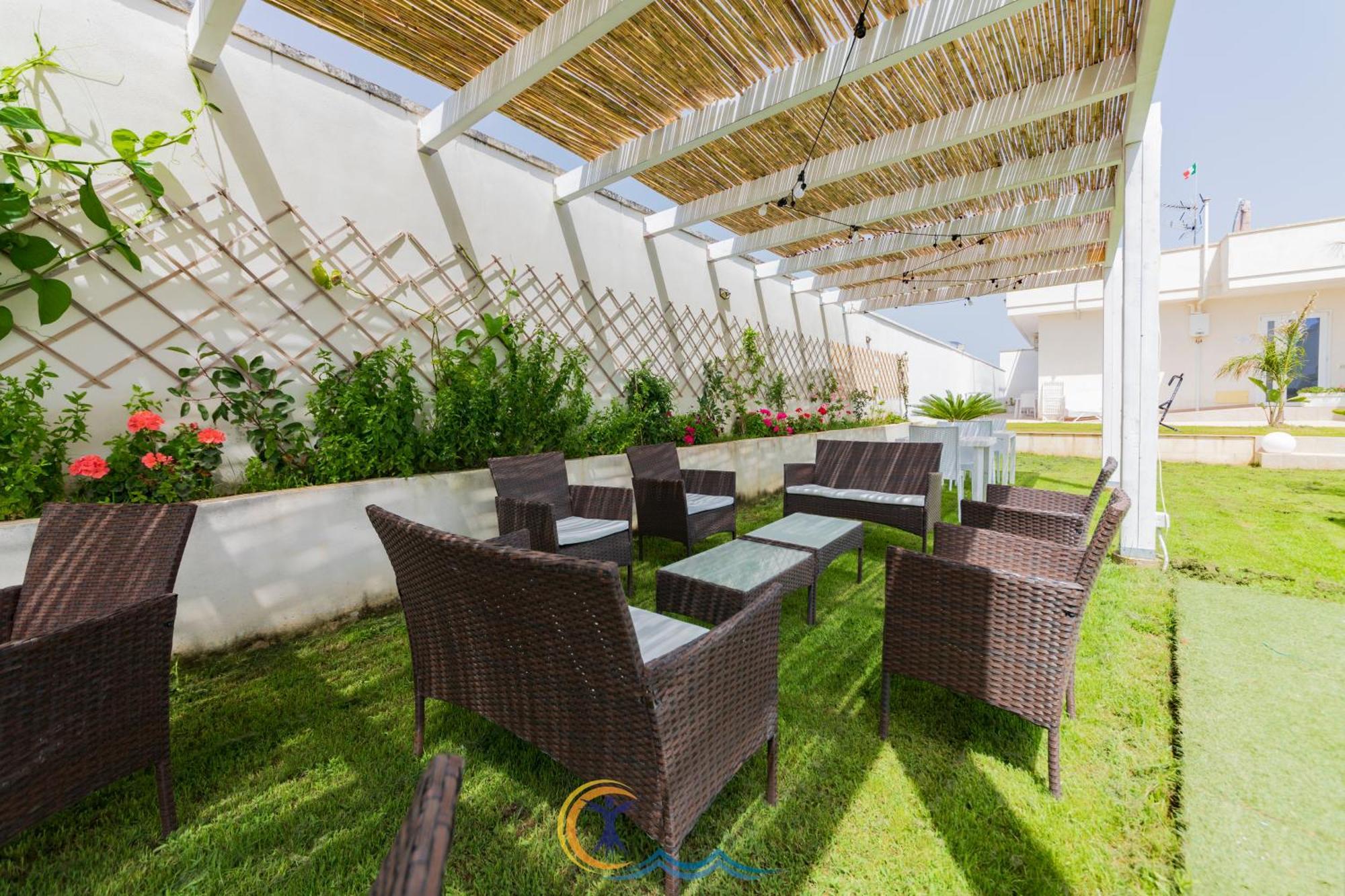 Villa Leonardo San Foca - Room, Pool & Restaurant Εξωτερικό φωτογραφία