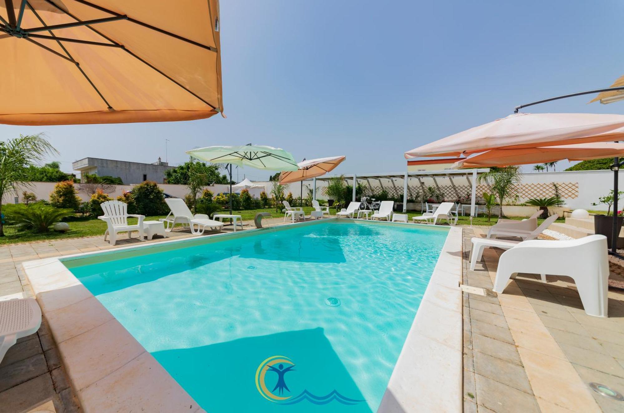 Villa Leonardo San Foca - Room, Pool & Restaurant Εξωτερικό φωτογραφία
