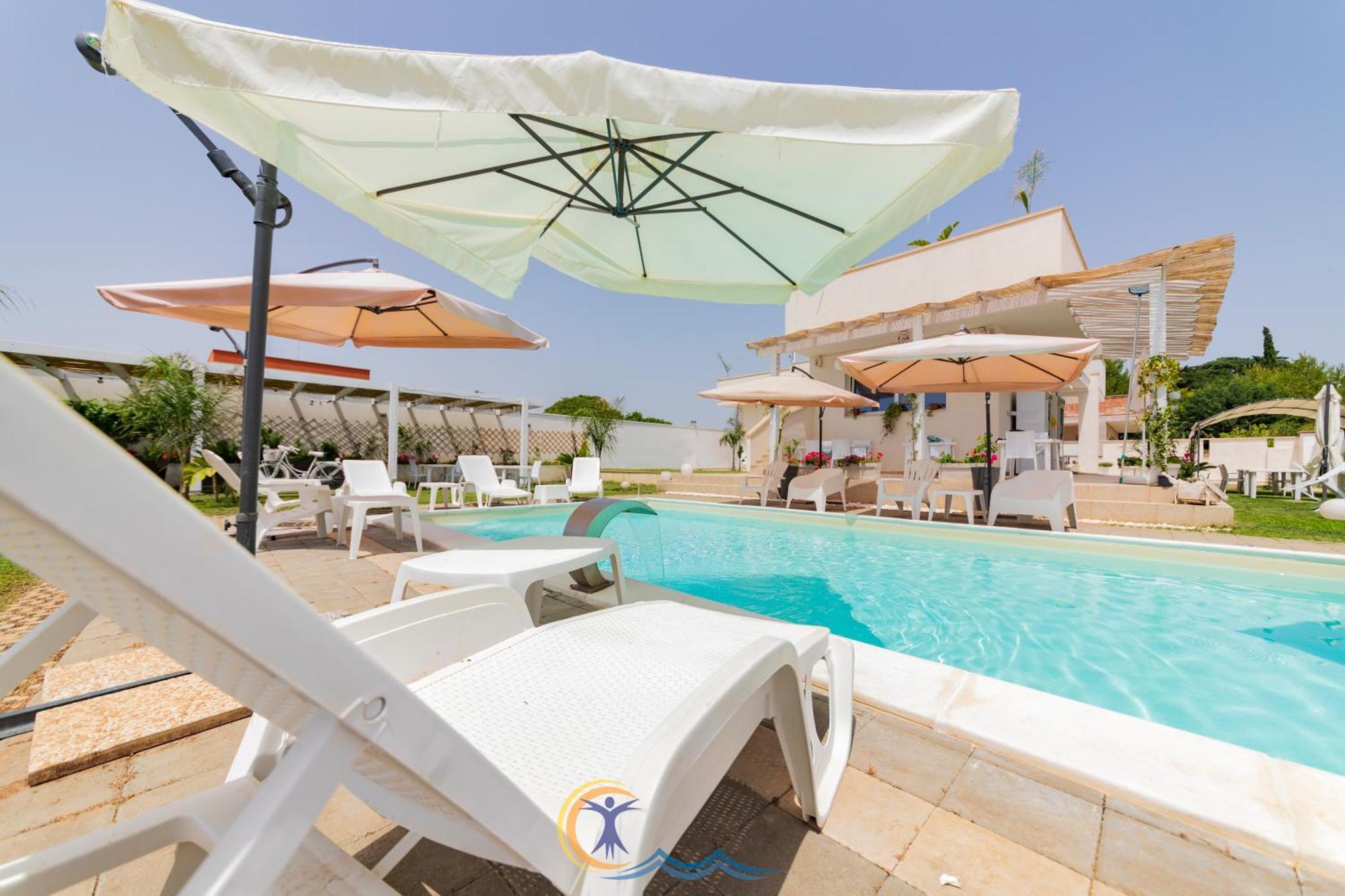 Villa Leonardo San Foca - Room, Pool & Restaurant Εξωτερικό φωτογραφία