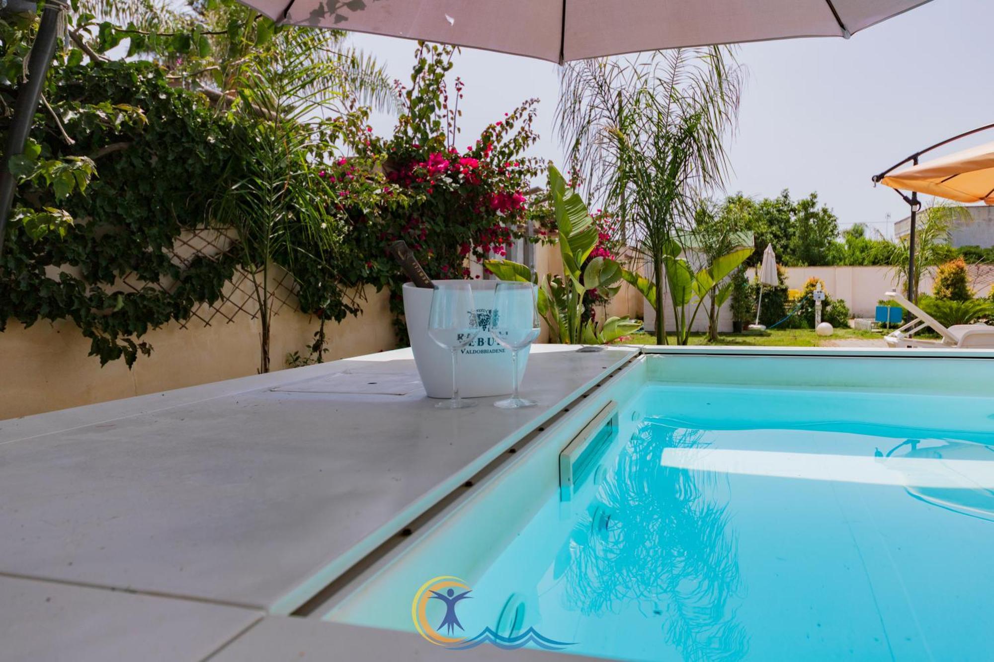 Villa Leonardo San Foca - Room, Pool & Restaurant Εξωτερικό φωτογραφία