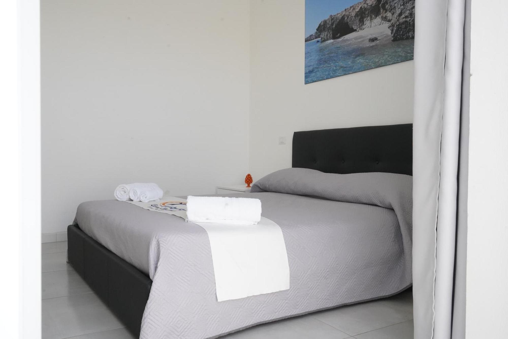 Villa Leonardo San Foca - Room, Pool & Restaurant Εξωτερικό φωτογραφία