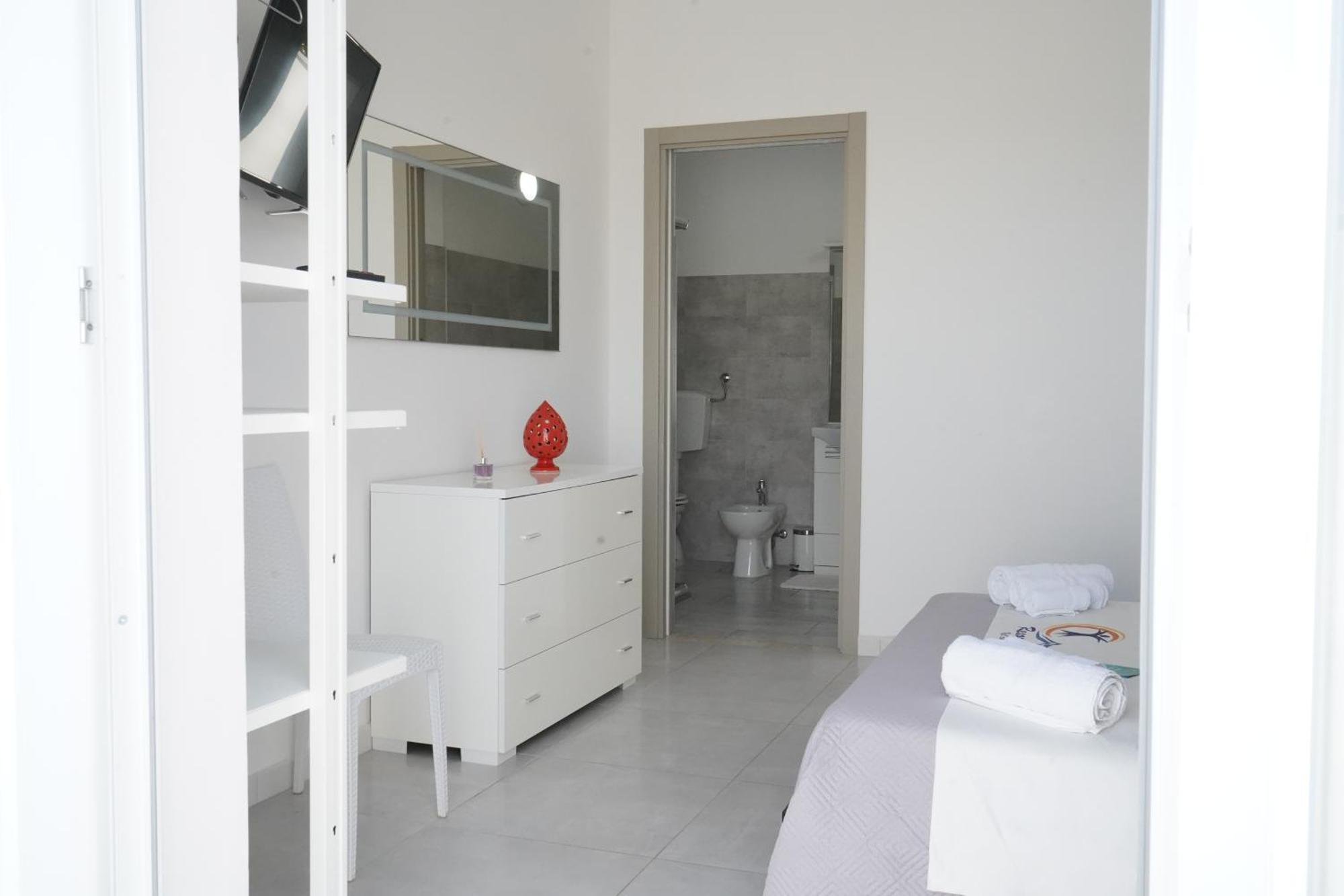 Villa Leonardo San Foca - Room, Pool & Restaurant Εξωτερικό φωτογραφία