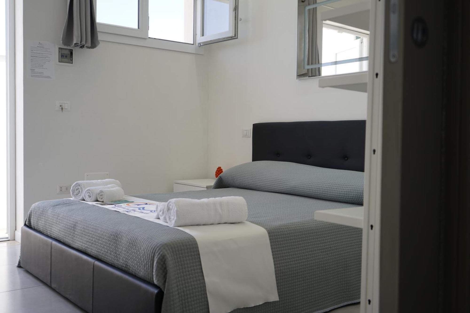 Villa Leonardo San Foca - Room, Pool & Restaurant Εξωτερικό φωτογραφία