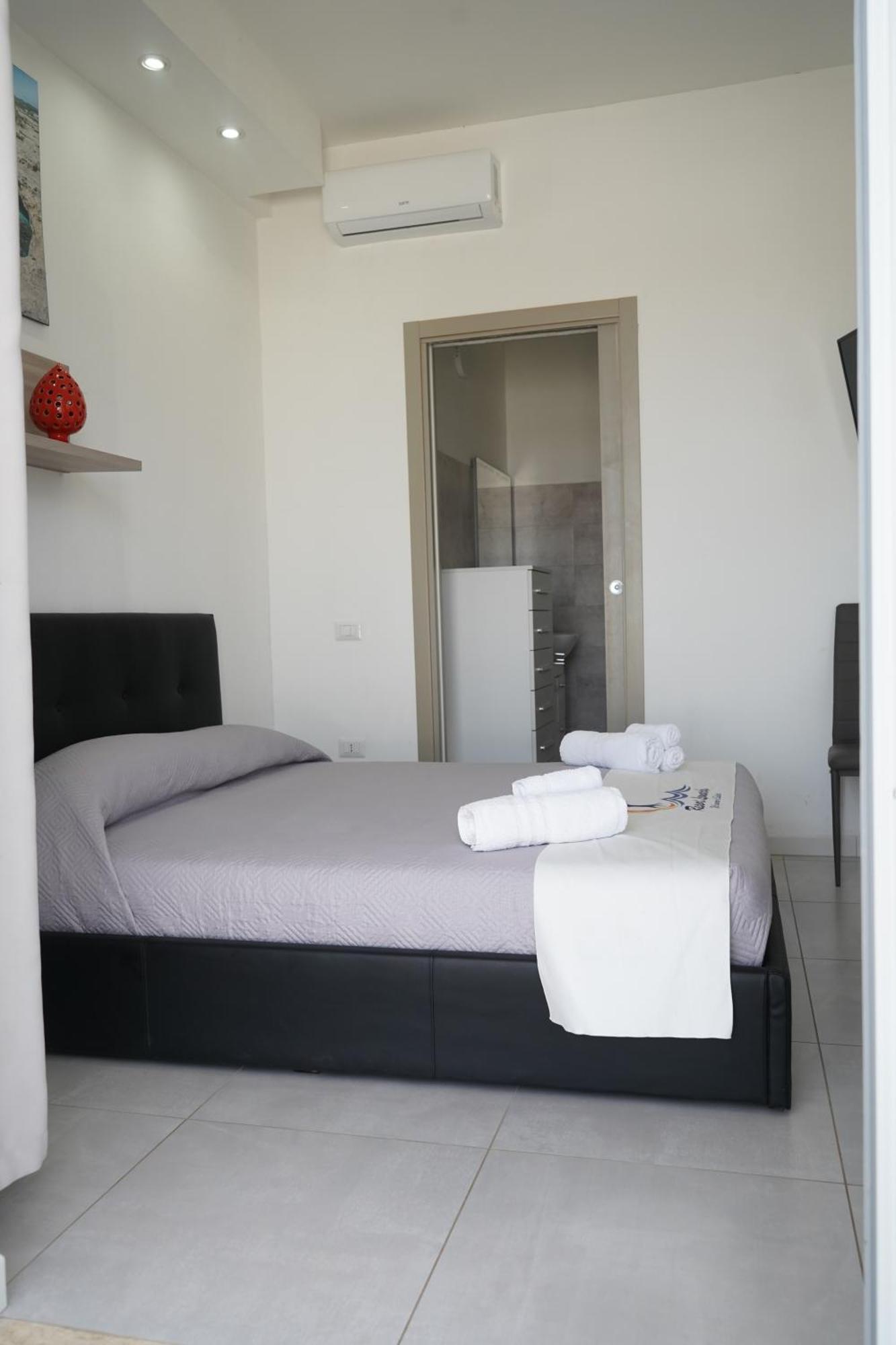 Villa Leonardo San Foca - Room, Pool & Restaurant Εξωτερικό φωτογραφία
